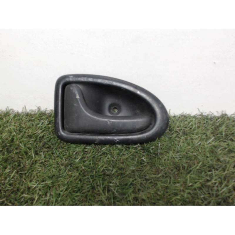 Poignee interieur arriere gauche OPEL VIVARO 1 PHASE 1 d’occasion