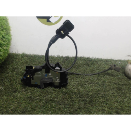 Serrure avant droit RENAULT CLIO 3 PHASE 2 d’occasion