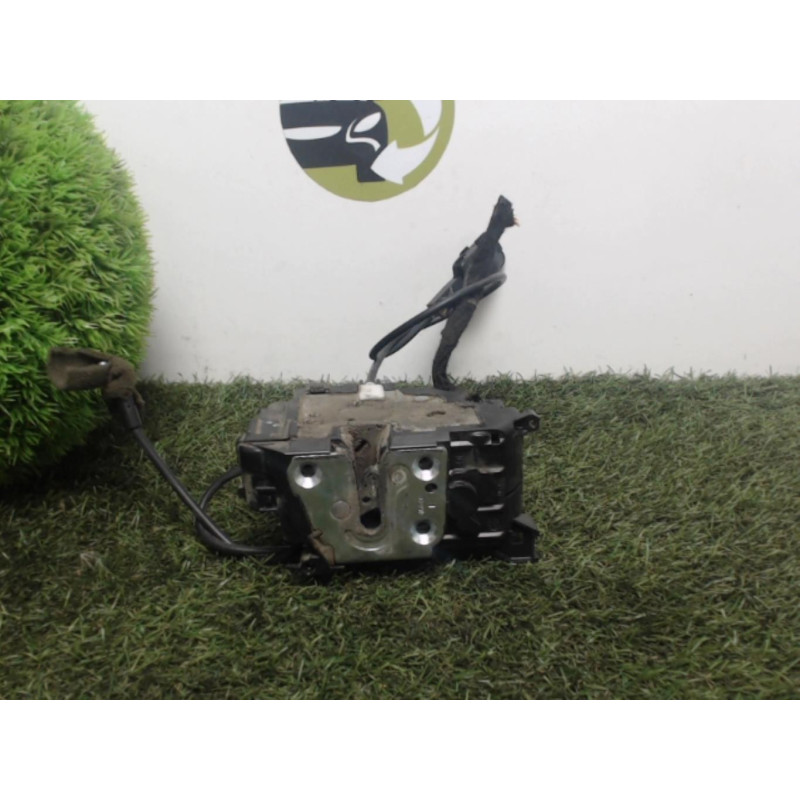 Serrure arriere gauche RENAULT CLIO 3 PHASE 1 d’occasion