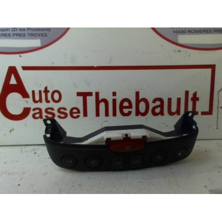 Bouton de warning FIAT PUNTO II PHASE 1 d’occasion