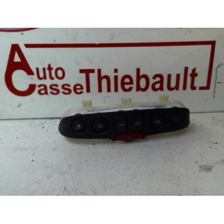 Bouton de warning FIAT PUNTO II PHASE 1 d’occasion