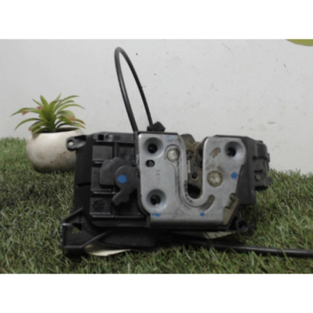 Serrure avant droit RENAULT CLIO 3 PHASE 2 d’occasion