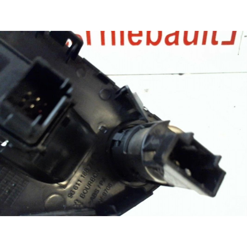 Interrupteur de leve vitre PEUGEOT 207 SW PHASE 1 d’occasion