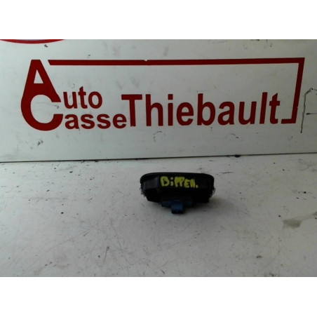Interrupteur de leve vitre avant droit PEUGEOT BIPPER 1.3 HDI d’occasion