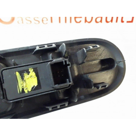 Interrupteur de leve vitre avant droit PEUGEOT 307 PHASE 1 d’occasion