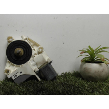 Moteur leve vitre arriere gauche PEUGEOT 407 PHASE 1 BREAK d’occasion
