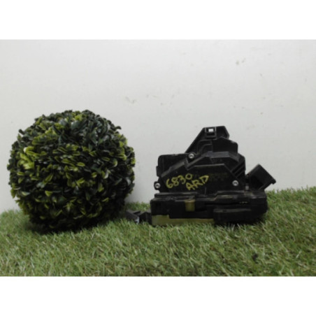 Serrure arriere droit FORD FOCUS 1 BREAK d’occasion