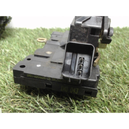 Serrure arriere droit FORD FOCUS 1 BREAK d’occasion