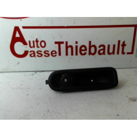 Interrupteur de leve vitre avant droit RENAULT CLIO III PHASE 2 d’occasion