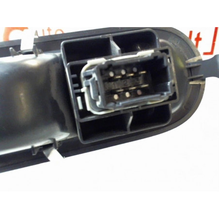 Interrupteur de leve vitre avant droit RENAULT CLIO III PHASE 2 d’occasion