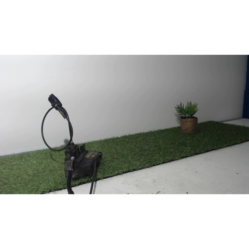 Serrure avant droit OPEL CORSA B PHASE 1 d’occasion