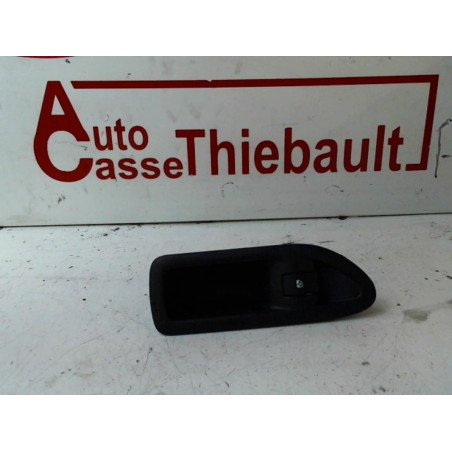 Interrupteur de leve vitre arriere droit RENAULT LAGUNA II PHASE 1 d’occasion
