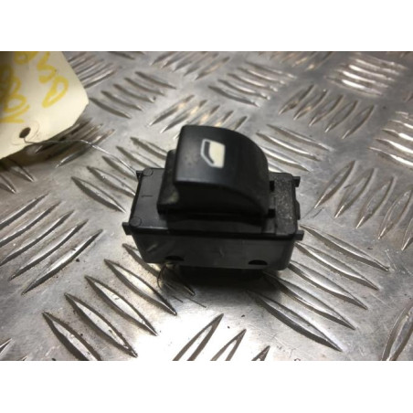 Interrupteur de leve vitre avant droit CITROEN BERLINGO 2 PHASE 3 d’occasion