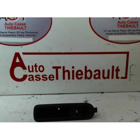 Interrupteur de leve vitre arriere gauche RENAULT SCENIC II PHASE 1 d’occasion