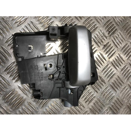 Poignee interieur porte laterale gauche PEUGEOT PARTNER 2 PHASE 1 d’occasion