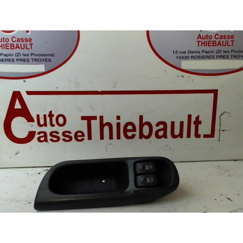 Interrupteur de leve vitre avant gauche RENAULT SCENIC I PHASE 2 d’occasion