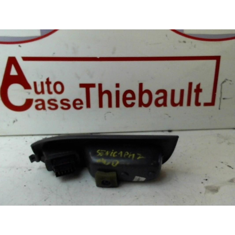 Interrupteur de leve vitre avant droit RENAULT SCENIC I PHASE 2 d’occasion