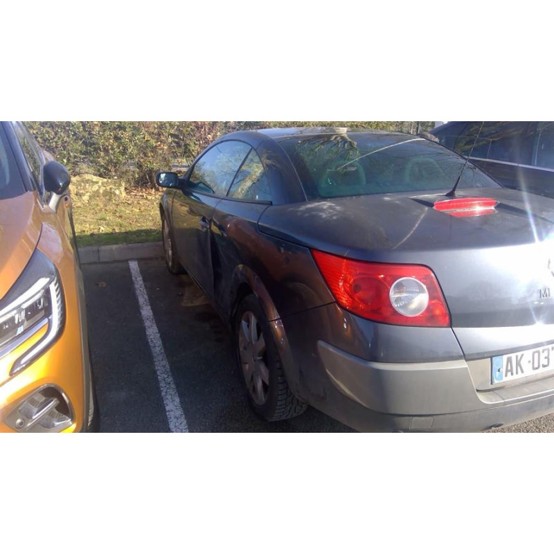Platine feu arriere gauche RENAULT MEGANE 2 PHASE 2 CABRIOLET d’occasion