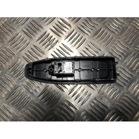 Interrupteur de leve vitre avant droit BMW SERIE 1 F21 PHASE 2 d’occasion