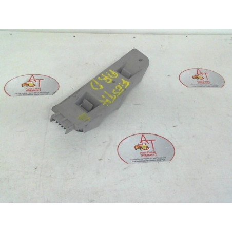 Platine feu arriere droit FORD  d’occasion