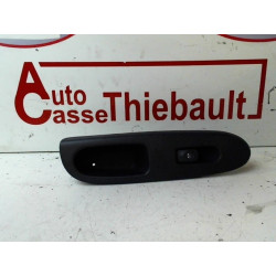 Interrupteur de leve vitre avant droit RENAULT CLIO 2 PH1 BERLINE (BB/CB/SB) RXT/INIT d’occasion
