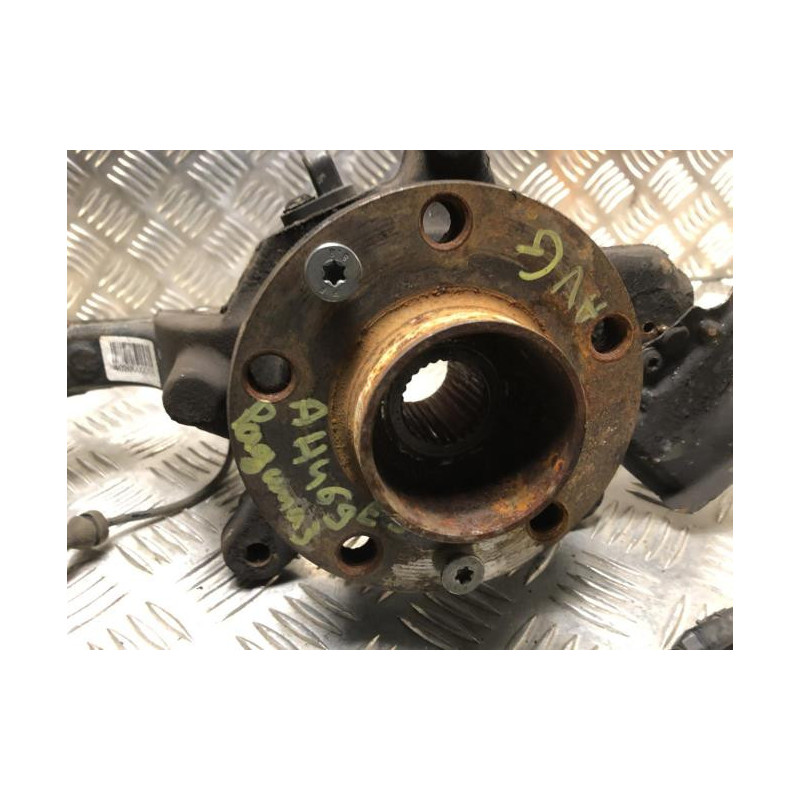 Fusee avant gauche RENAULT LAGUNA 3 PHASE 1 d’occasion