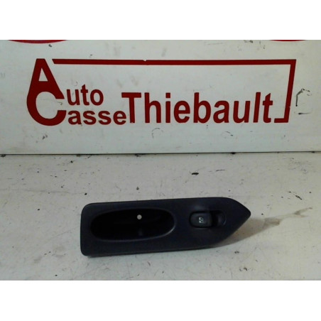 Interrupteur de leve vitre avant gauche RENAULT ESPACE III d’occasion