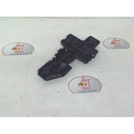 Platine feu arriere droit OPEL CORSA B VOITURE A HAYON 1.2 16 d’occasion