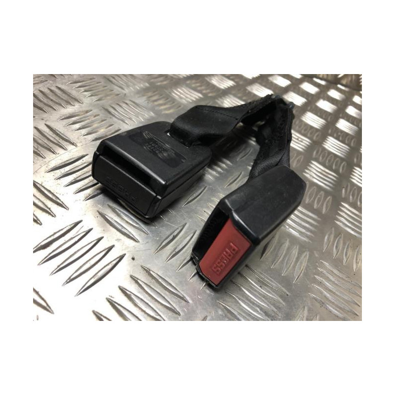 Attache ceinture arriere gauche DACIA DUSTER 1 PHASE 2 d’occasion