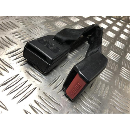 Attache ceinture arriere gauche DACIA DUSTER 1 PHASE 2 d’occasion