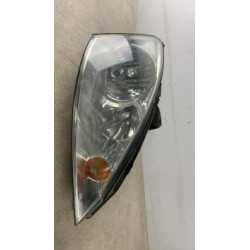 Optique avant principal droit (feux)(phare) FORD FOCUS 1 BREAK d’occasion