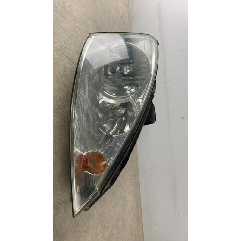 Optique avant principal droit (feux)(phare) FORD FOCUS 1 BREAK d’occasion