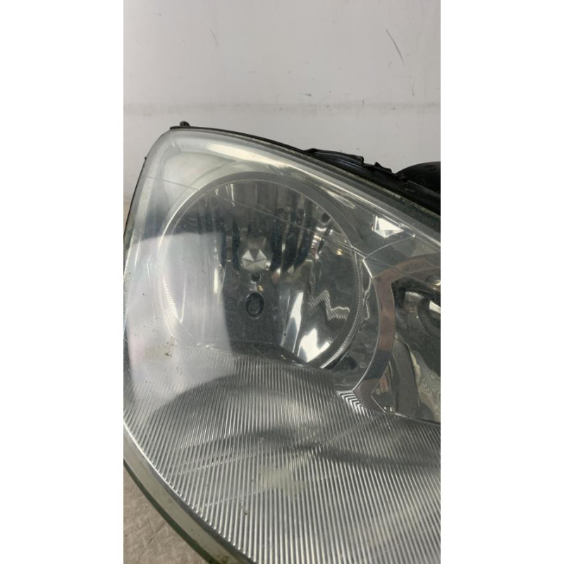 Optique avant principal droit (feux)(phare) FORD FOCUS 1 BREAK d’occasion