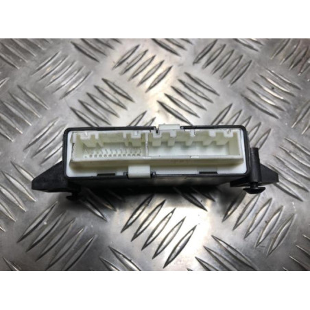 Boitier d'aide au stationnement RENAULT CLIO 4 PHASE 2 d’occasion