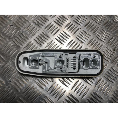 Platine feu arriere gauche RENAULT TWINGO 1 PHASE 3 d’occasion