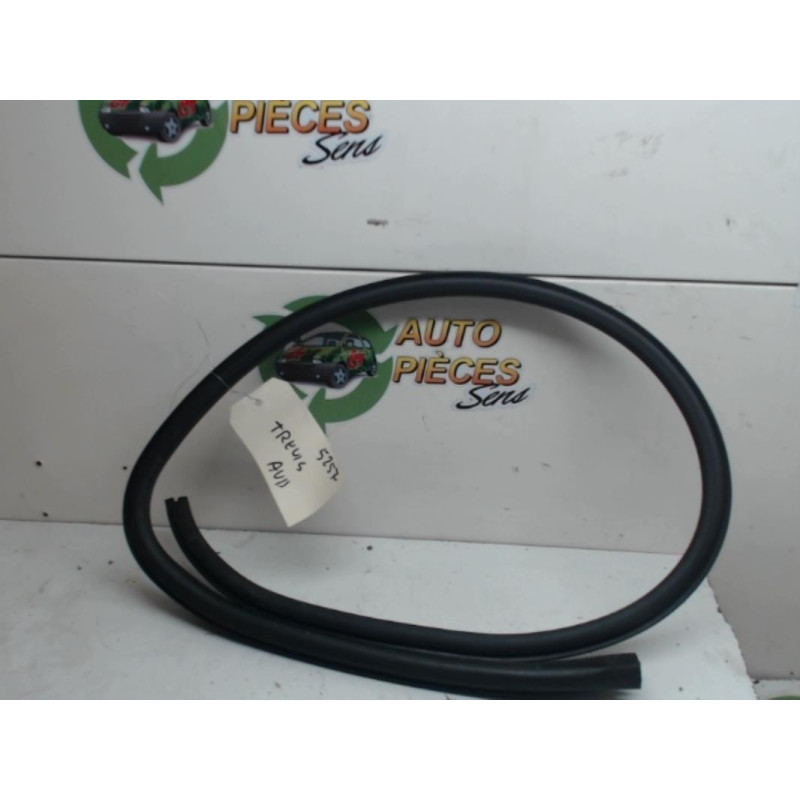 Joint de porte avant droite DAIHATSU TREVIS d’occasion