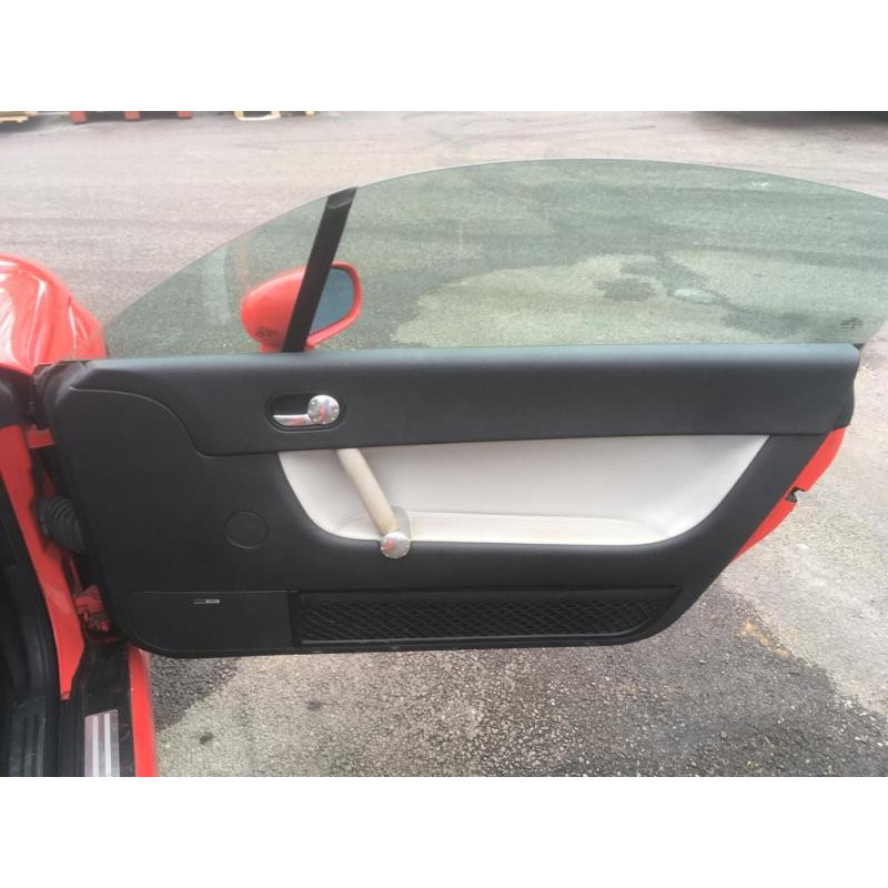 Poignee porte avant droit AUDI TT 1 COUPE d’occasion