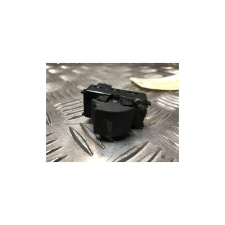 Interrupteur de leve vitre avant gauche CITROEN BERLINGO 2 PHASE 1 d’occasion