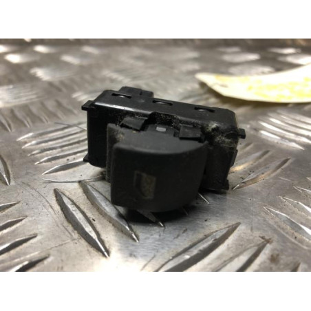 Interrupteur de leve vitre avant gauche CITROEN BERLINGO 2 PHASE 1 d’occasion