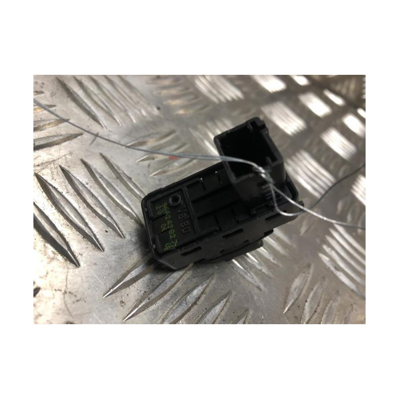 Interrupteur de leve vitre avant gauche CITROEN BERLINGO 2 PHASE 1 d’occasion