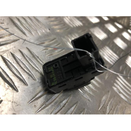 Interrupteur de leve vitre avant gauche CITROEN BERLINGO 2 PHASE 1 d’occasion