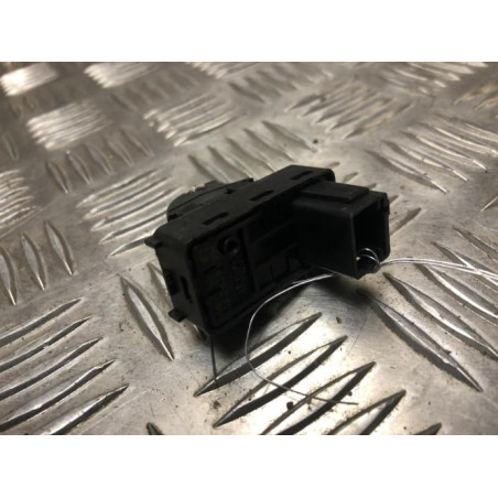 Interrupteur de leve vitre avant droit CITROEN BERLINGO 2 PHASE 1 d’occasion