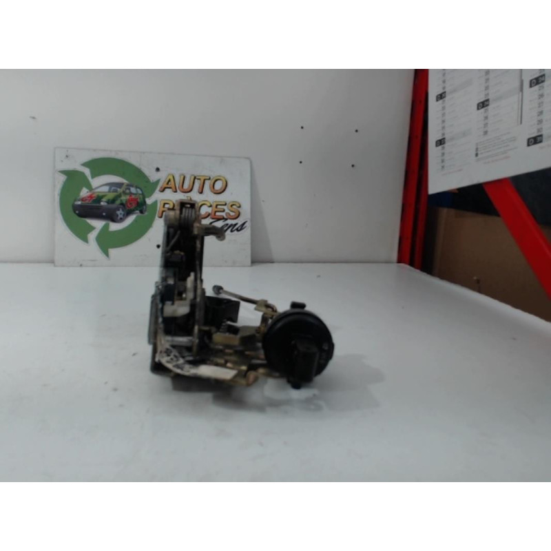 Actionneur serrure porte avant droite MERCEDES CLASSE C - BM 202 PHASE 1 d’occasion