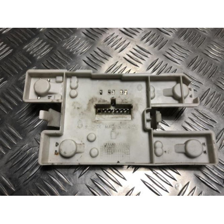 Platine feu arriere droit RENAULT CLIO 1 PHASE 1 d’occasion