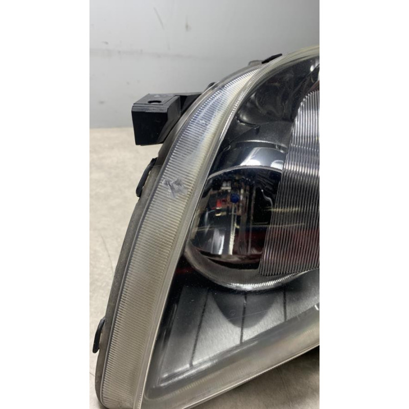 Optique avant principal gauche (feux)(phare) TOYOTA AVENSIS 2 PHASE 2 d’occasion