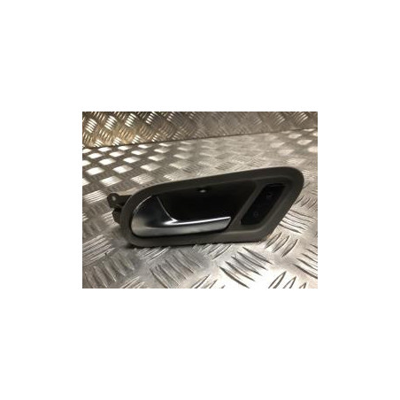 Poignee interieur avant gauche VOLKSWAGEN EOS CABRIO PHASE 1 d’occasion