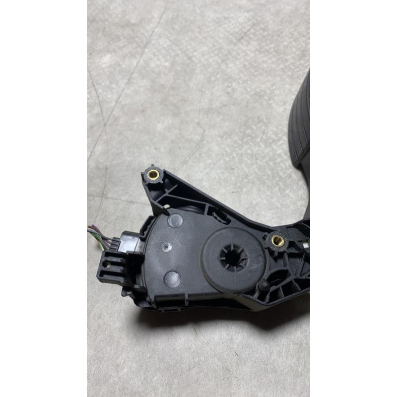 Pedalier d'accelerateur RENAULT CLIO 4 PHASE 1 d’occasion