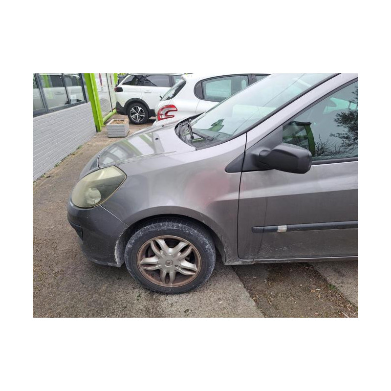 Platine feu arriere droit RENAULT CLIO 3 PHASE 1 BREAK d’occasion