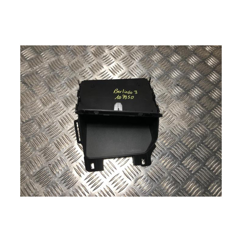 Vide poche arriere droit CITROEN BERLINGO 3 M d’occasion