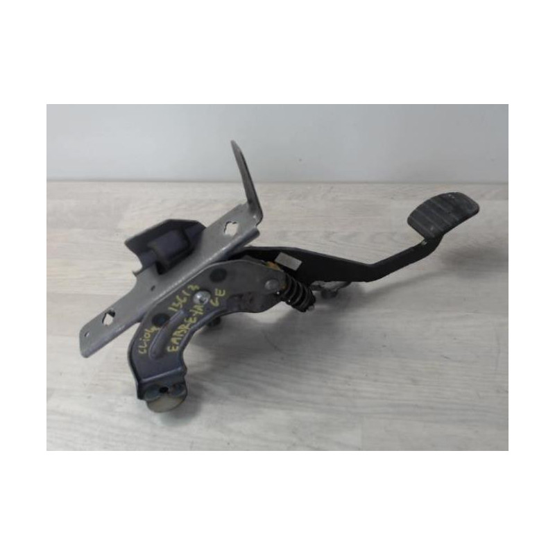 Pedalier d'embrayage RENAULT CLIO 4 PHASE 1 d’occasion